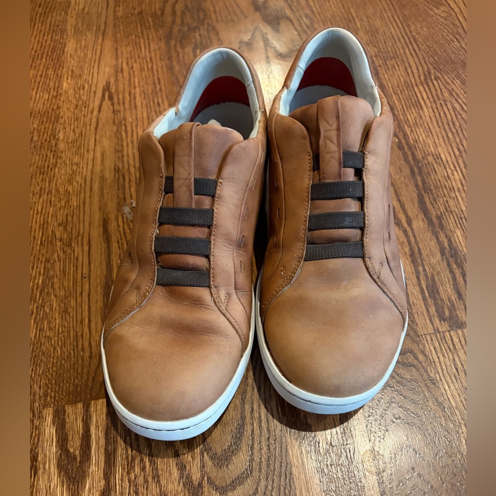 Kizik Men's Tan Leather Slip-On Sneakers - Picture 2 of 8